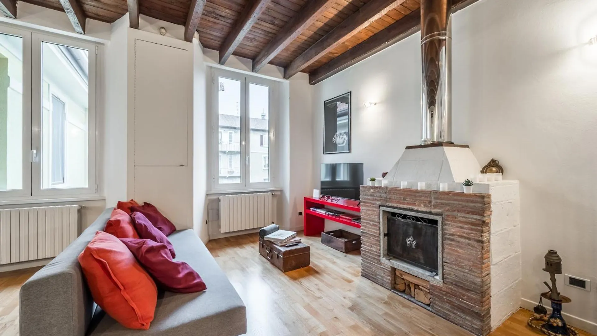Vivimihome - Elegant Apartment 10 Minutes From The Duomo Milán