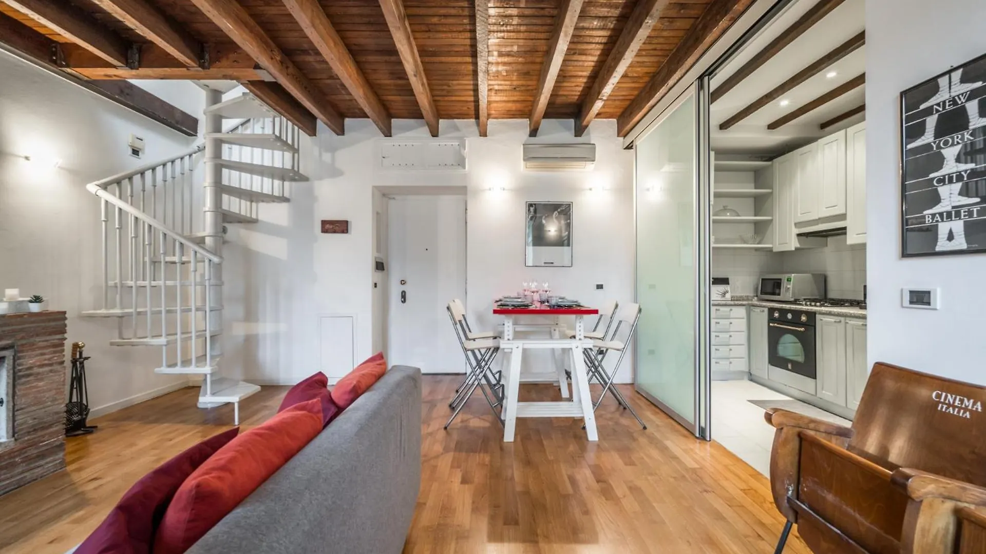 מילאנו Vivimihome - Elegant Apartment 10 Minutes From The Duomo 0*,  איטליה