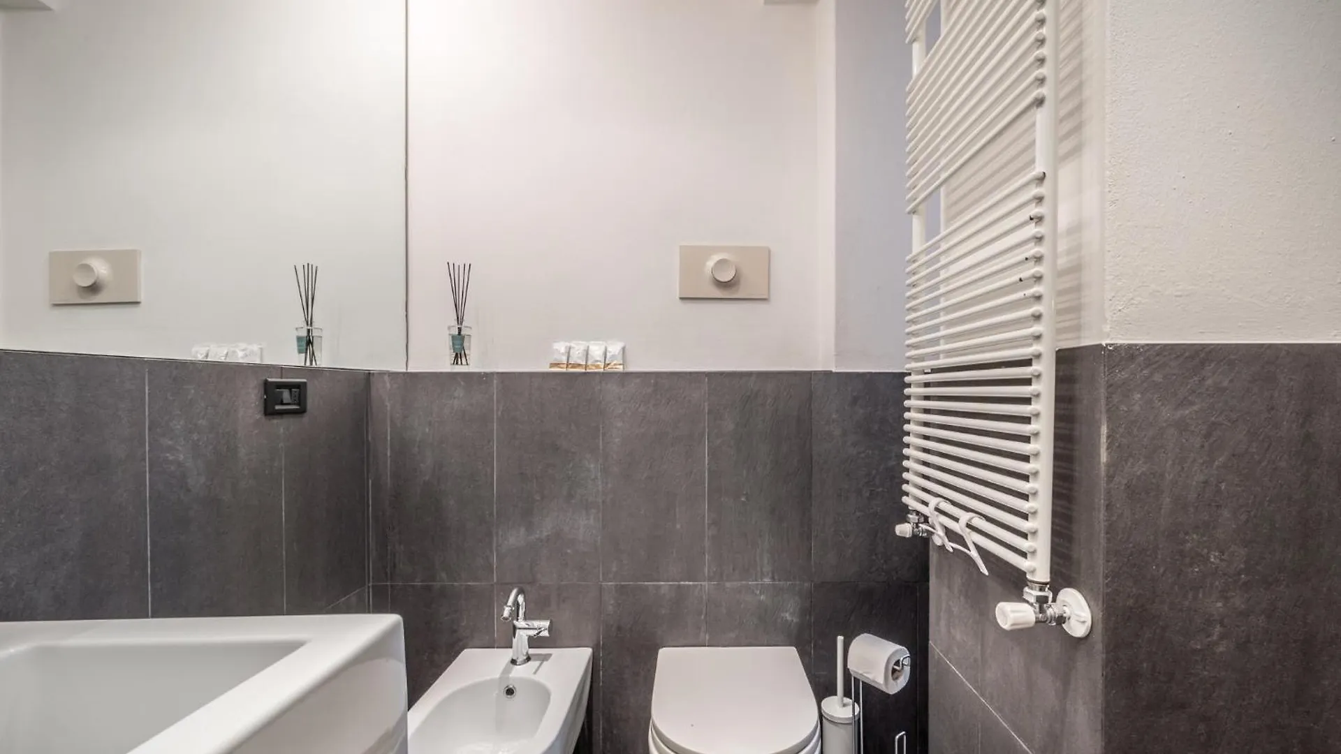 Vivimihome - Elegant Apartment 10 Minutes From The Duomo Milán