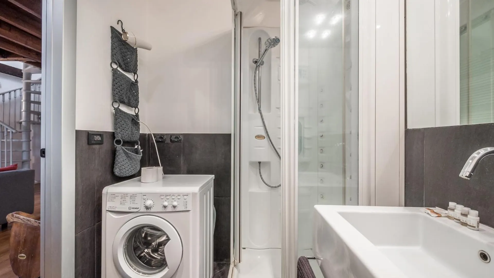 Vivimihome - Elegant Apartment 10 Minutes From The Duomo Milán Italia